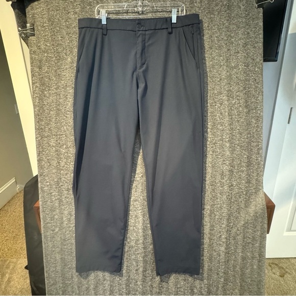 Kirkland Signature Navy Blue Men’s Performance Pants 38x32 - Picture 2 of 16